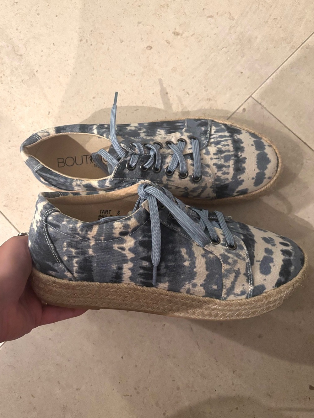 New Boutique by Corkys Tart Sneakers 8 Tie Dye Lace Up Espadrille Platform Blue